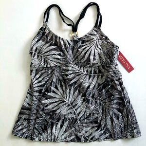 New. Top bathing suit.